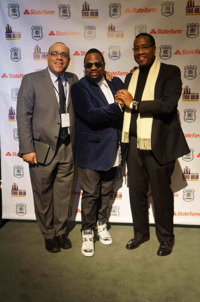 ><figcaption>Skip Dillard (WBLS and WLIB) (Operations Manager, Program Director for 1190 WLIB-AM and WBLS-FM, 1190 WLIB-AM Bishop Hezekiah Walker and Norman Seabrook, President of COBA and Presenting Sponsor of the Concert)</figcaption></figure>
</p><div class='code-block code-block-6' style='margin: 8px auto; text-align: center; display: block; clear: both;'>
<script async src=