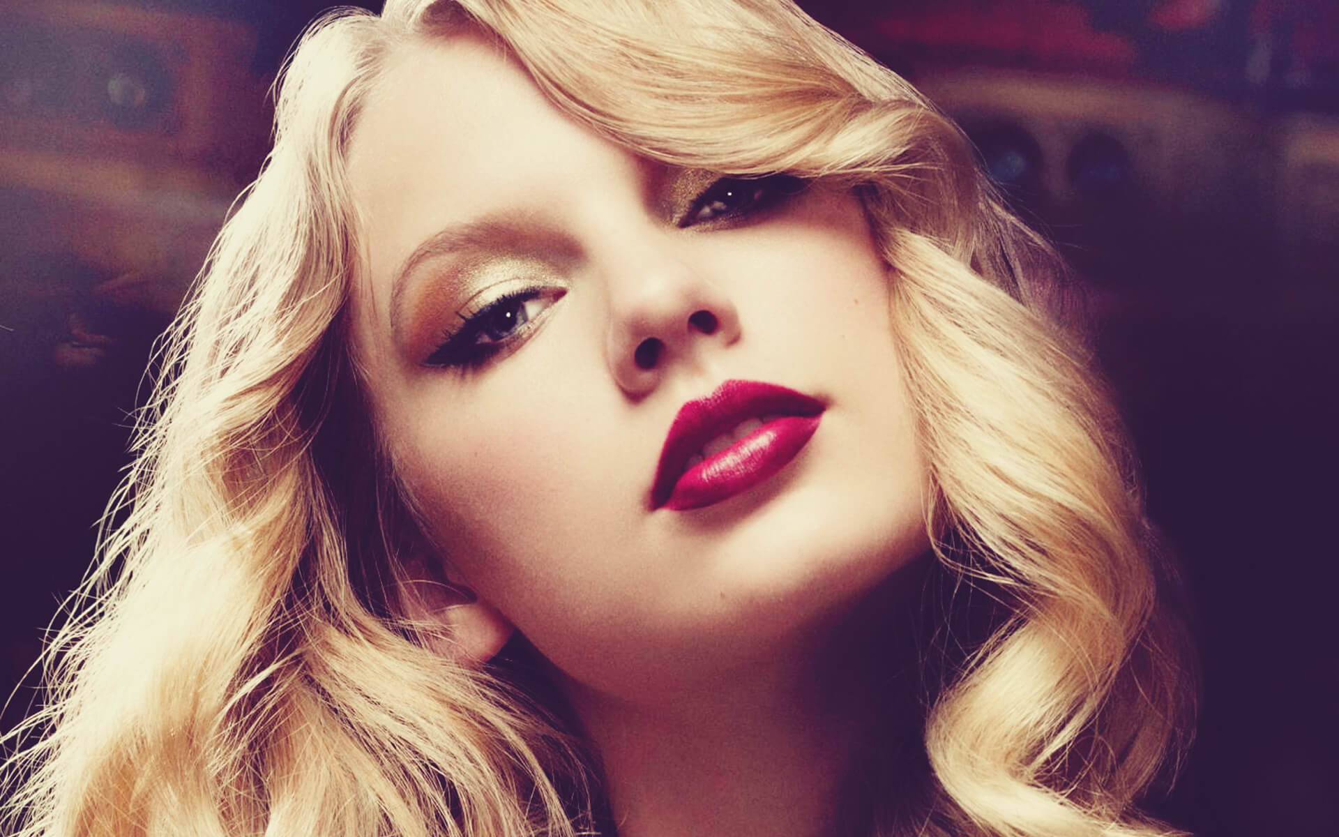 Swift-taylor-swift-30127805-1920-1200