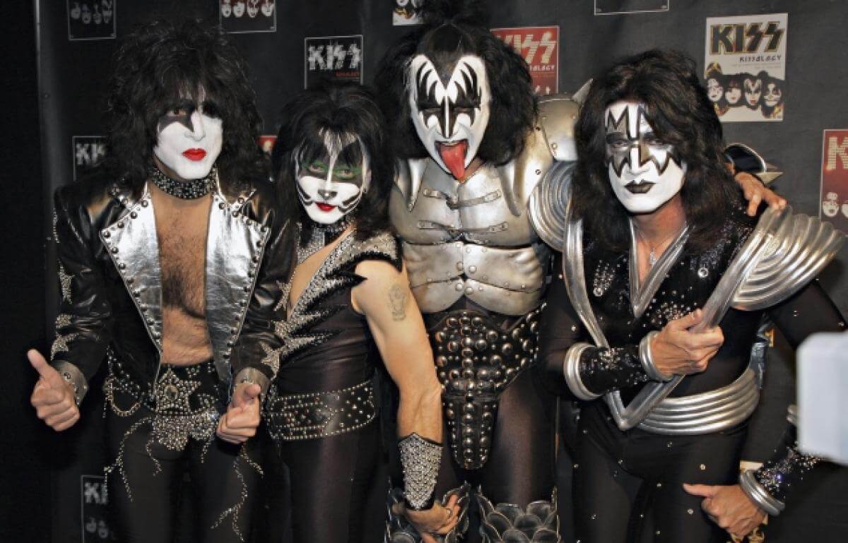 music-kiss