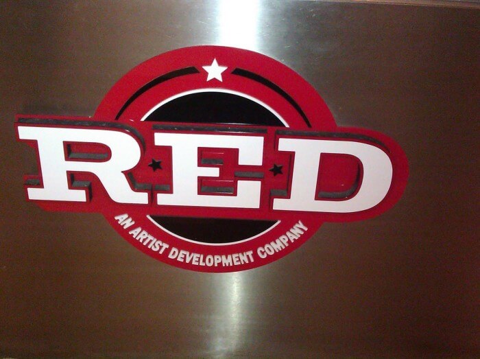 Red Distribution logo