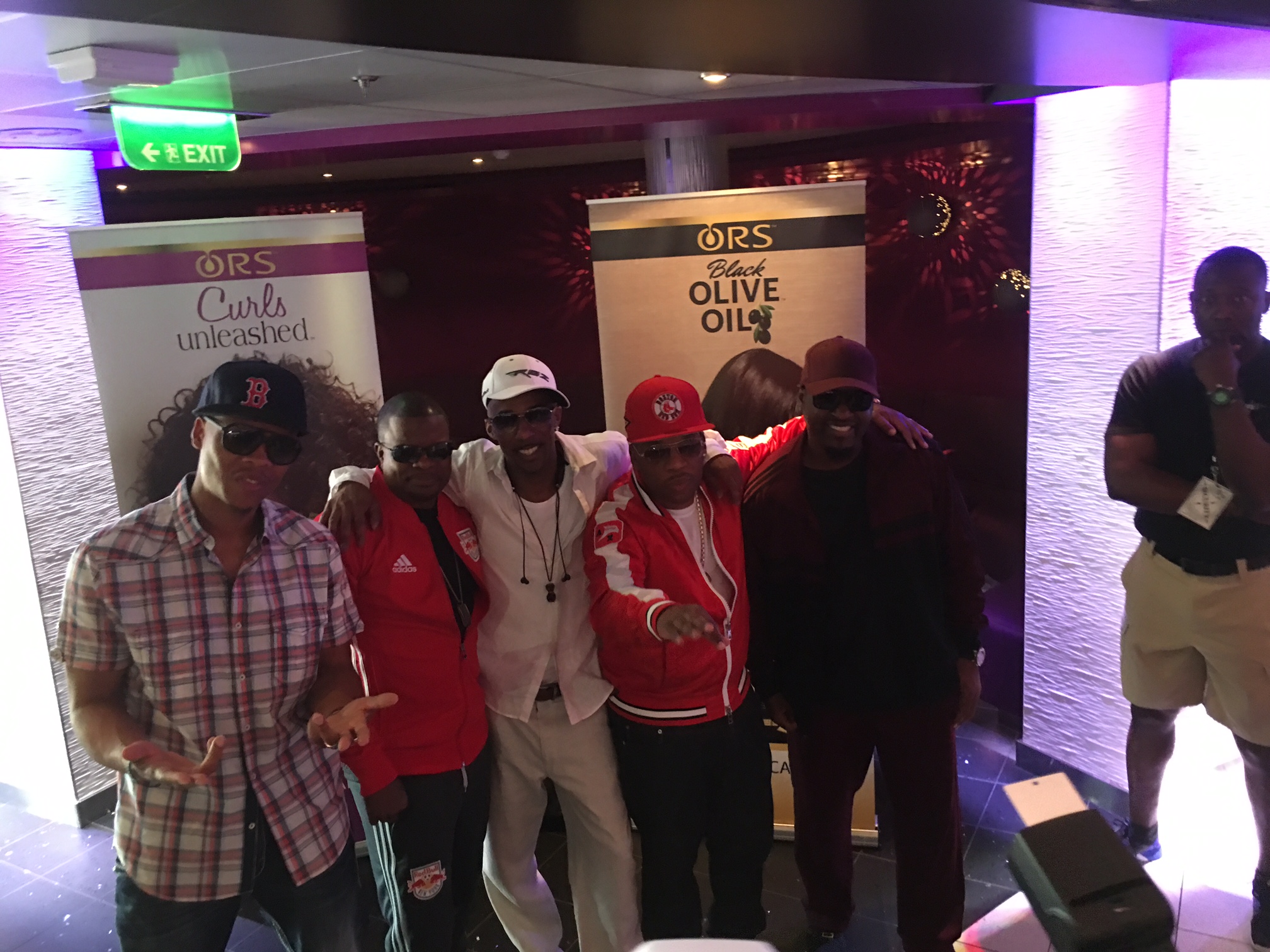 ><figcaption>New Edition did a great job performing</figcaption></figure>
</p><div class=