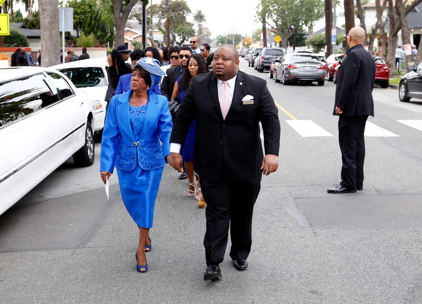 ><figcaption>LONG BEACH, <strong>CA</strong> – JANUARY 03: Ricky Harris mother Annie Pearl Waddell seen at Richard “Ricky” George Harris II Celebration of Life at New Hope Baptist Church on Tuesday, January 3rd, 2017 in Long Beach, <strong>CA</strong>. (Photo by @ATurnerArchives)</figcaption></figure>
<figure class=