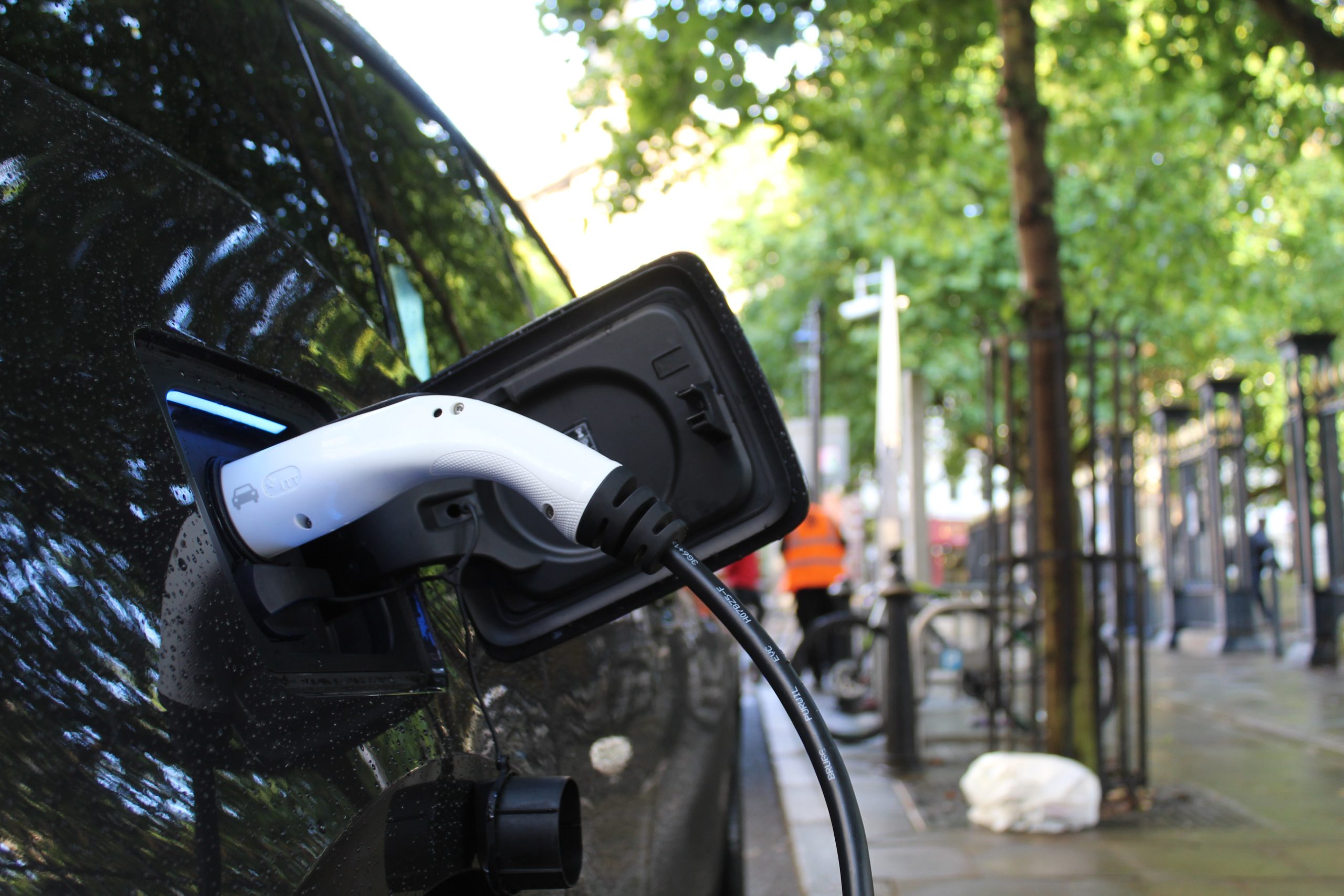 The First Public Electric Vehicle Charging Road System, in the United States, Set to Deploy in Detroit?