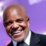 Berry Gordy Will Receive Pioneer Award