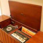 Record Labels Prepare for Resurgence of Vinyl and Turntables