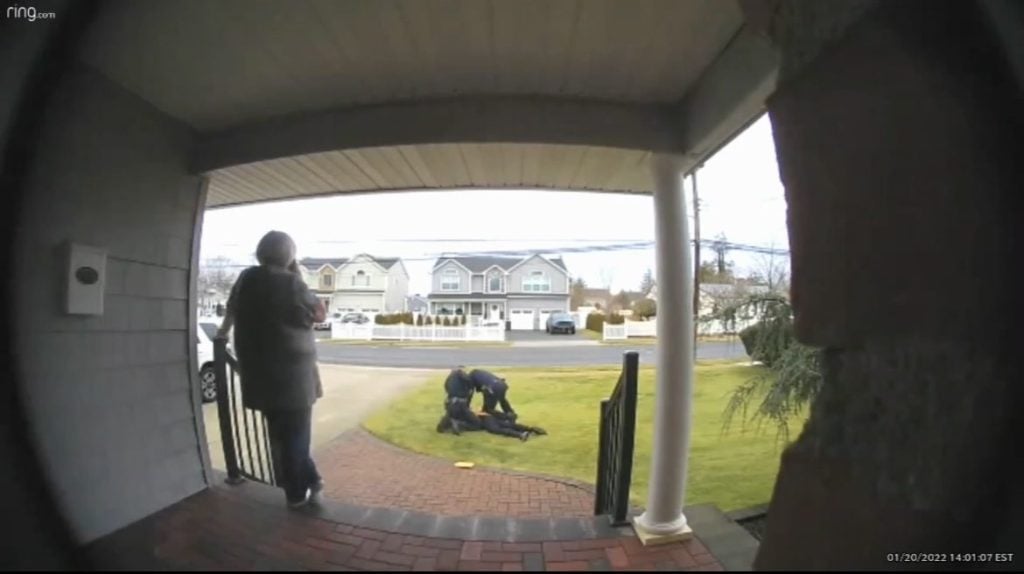 Caught On Camera: Grandma Tricks Scammer Into Being Arrested