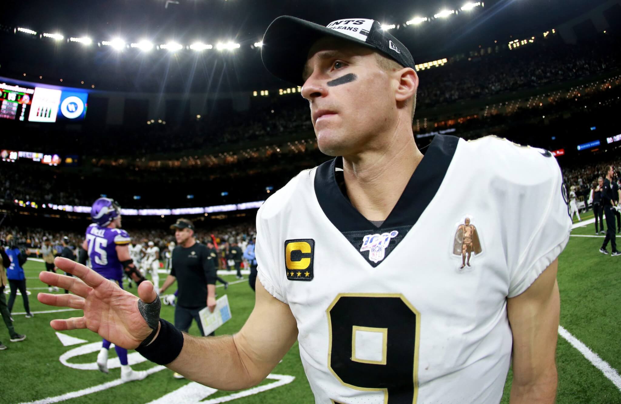 NFL Season: Young QBs Mahomes and Watson Lead