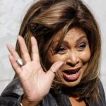 Tina Turner To Surrender U.S. Citizenship